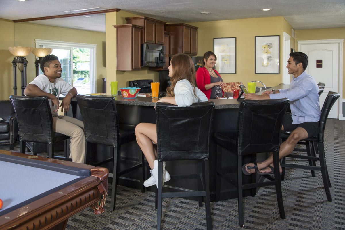 Photos and Video of Knob Hill Apartments in Okemos, MI